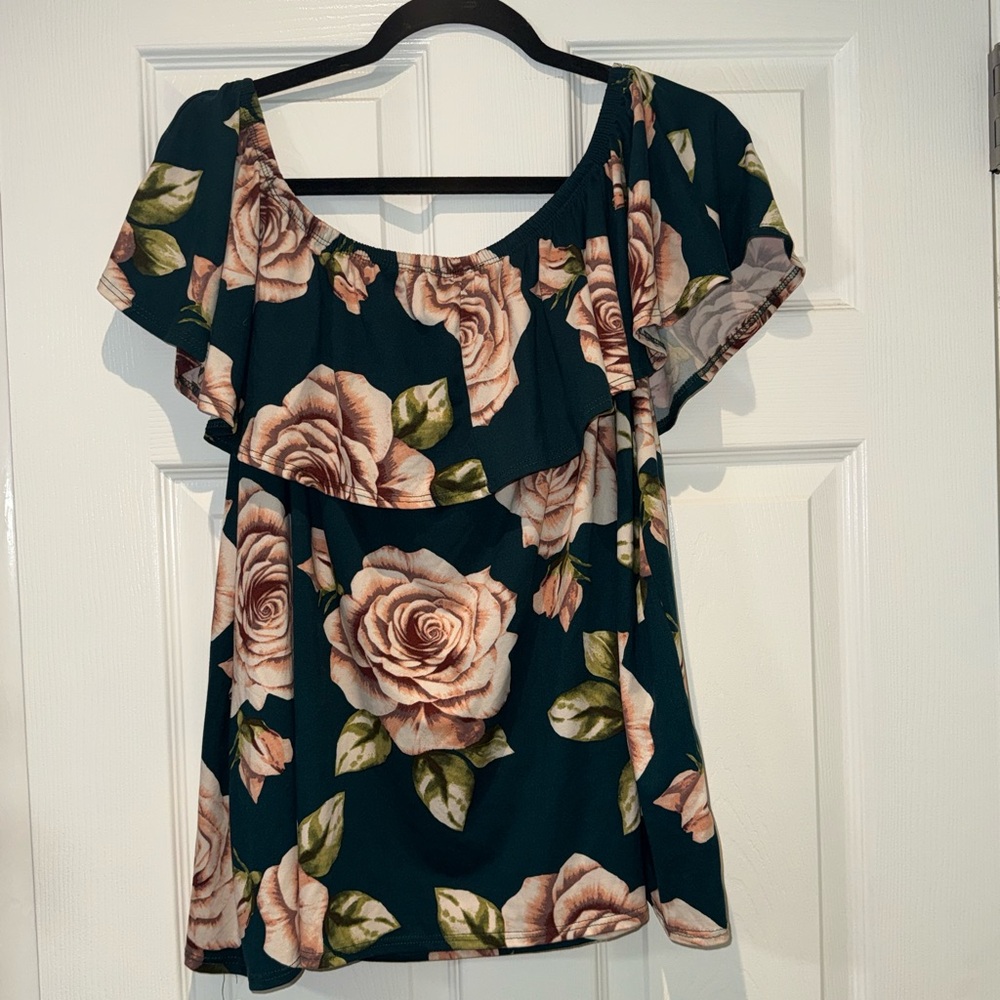 Floral Ruffle Sleeve Top - Picture 2 of 3